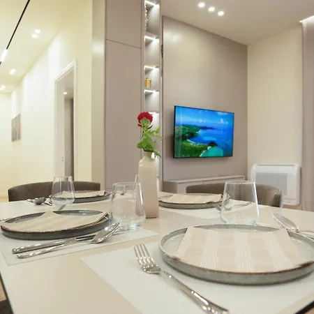 Cosmo Deluxe * Durrës