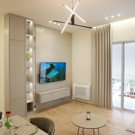 Cosmo Deluxe Apartment *