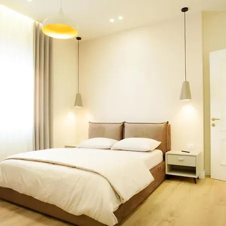 Cosmo Deluxe Apartment