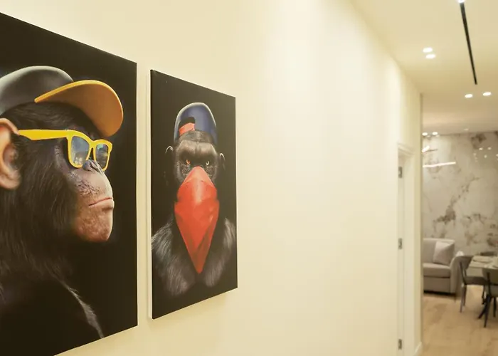 Cosmo Deluxe * Durrës